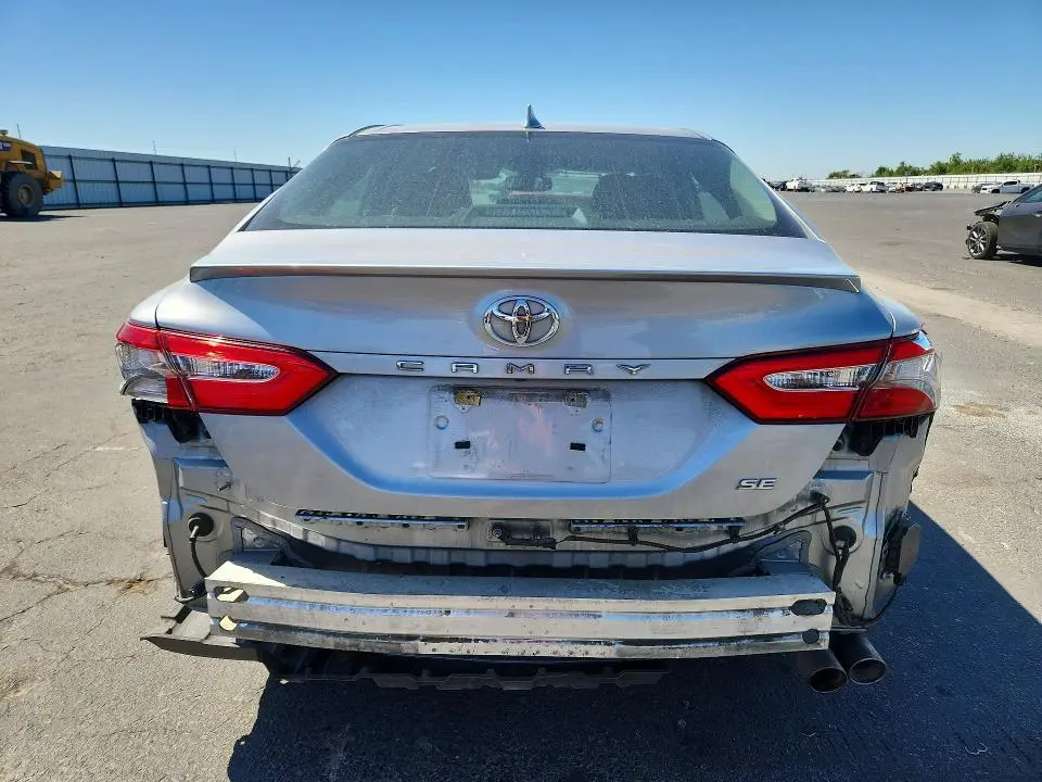 2019 TOYOTA CAMRY SE  