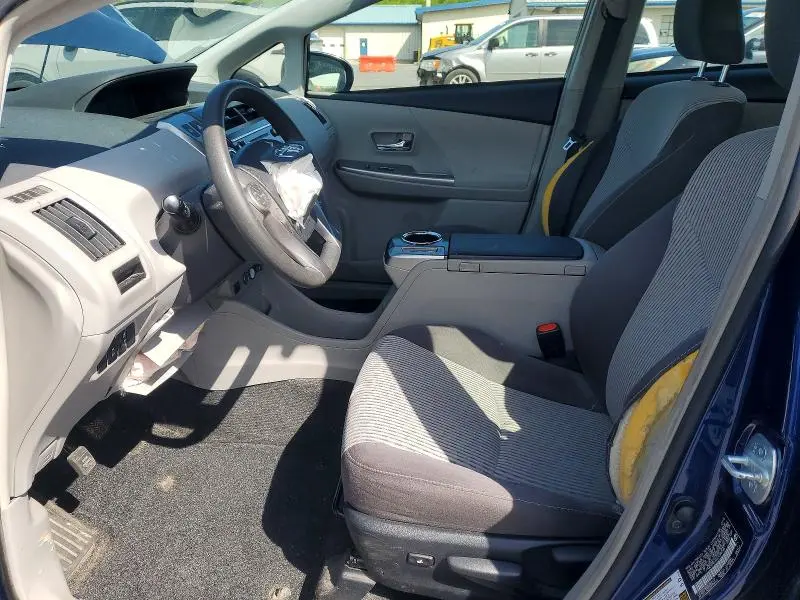 2016 TOYOTA PRIUS V THREE  