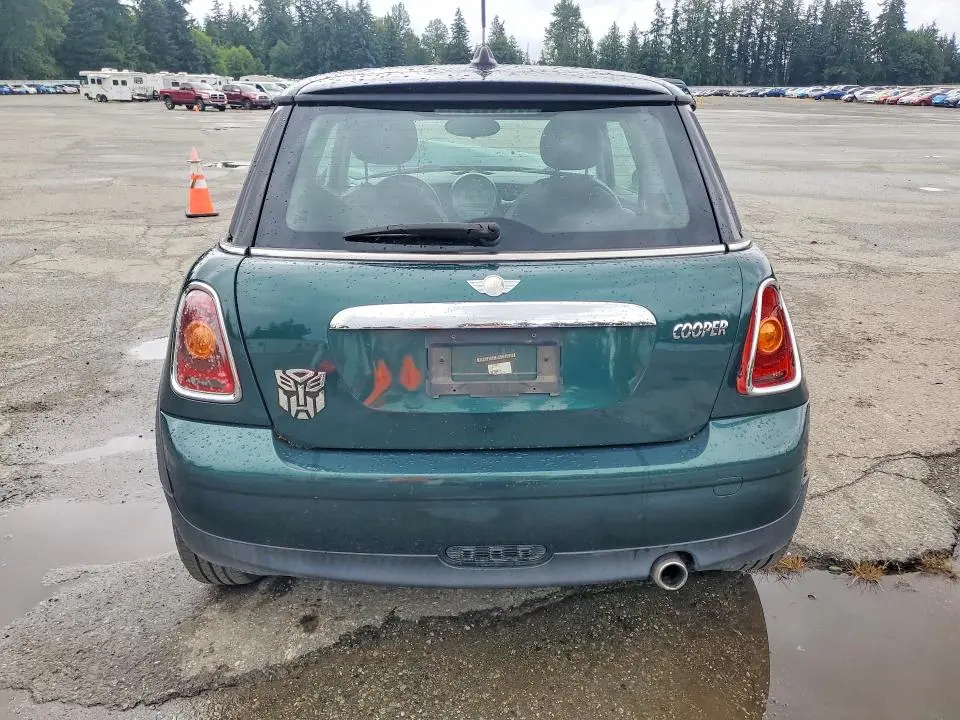 2010 MINI COOPER   