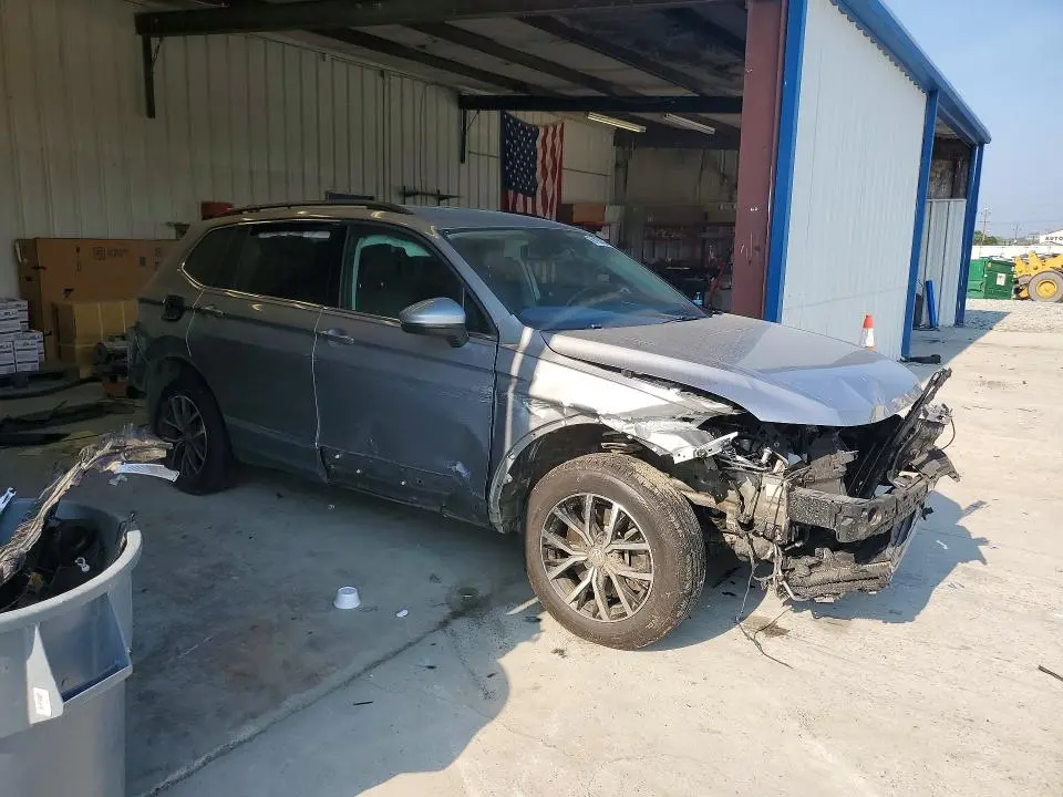 2021 VOLKSWAGEN TIGUAN SE  