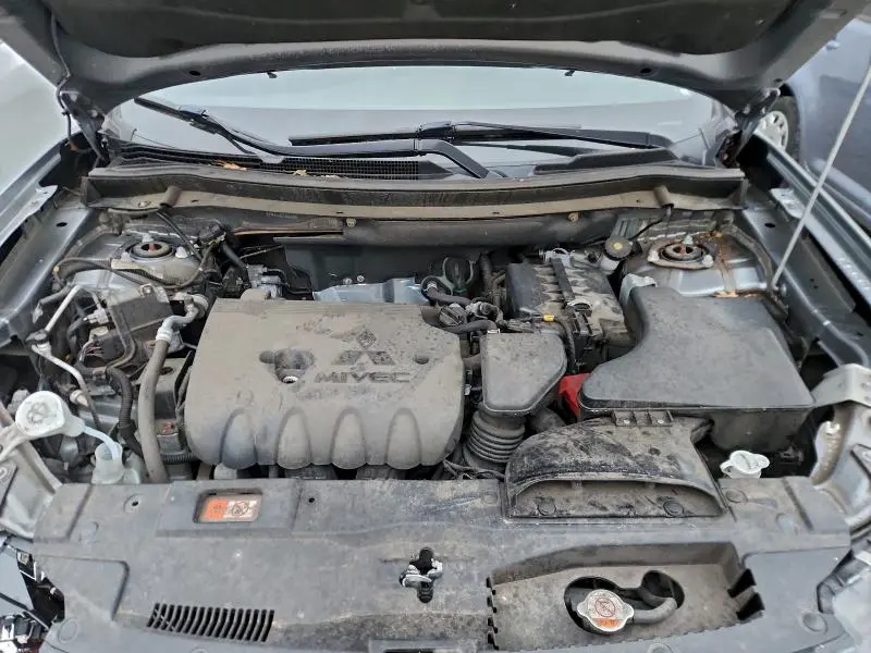 2020 MITSUBISHI OUTLANDER SE  