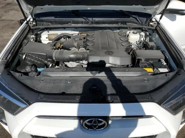 2023 TOYOTA 4RUNNER SE  