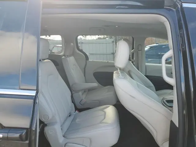 2017 CHRYSLER PACIFICA TOURING L  