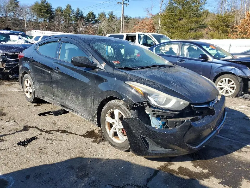 2014 HYUNDAI ELANTRA SE  