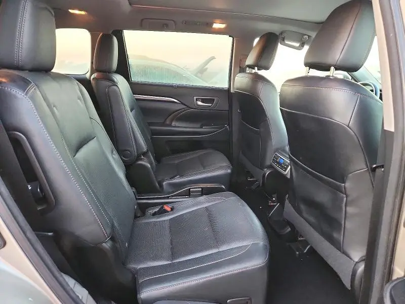 2016 TOYOTA HIGHLANDER LIMITED PLATINUM  