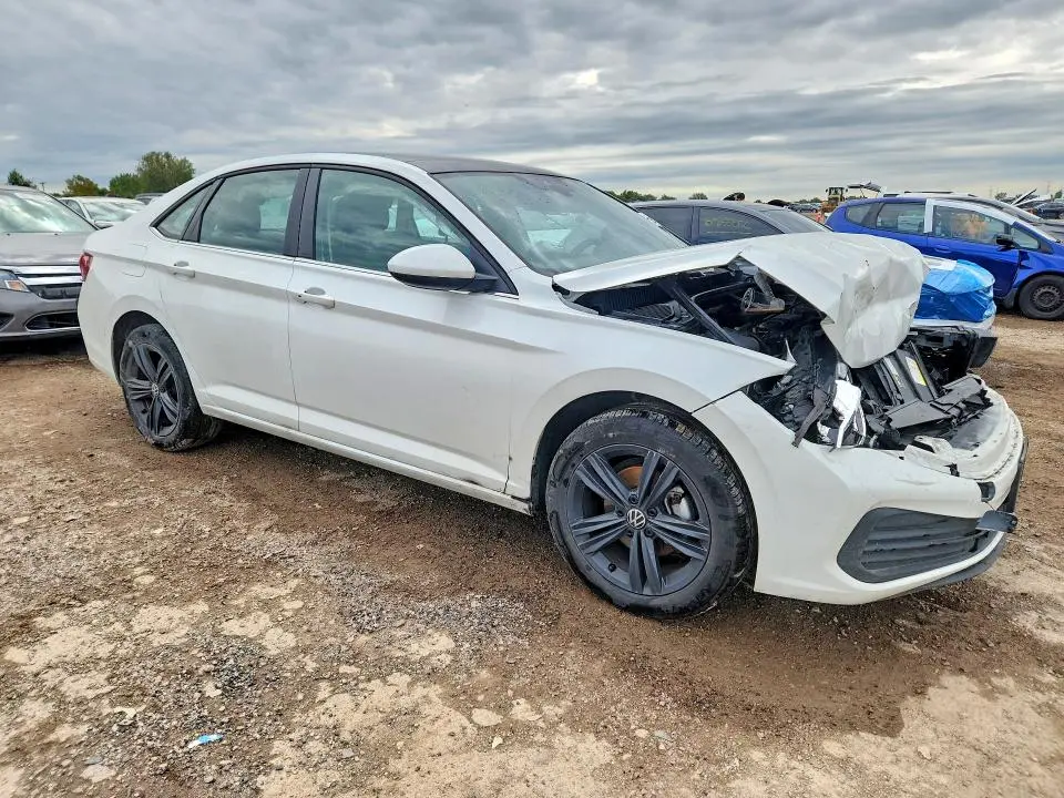 2024 VOLKSWAGEN JETTA SE  