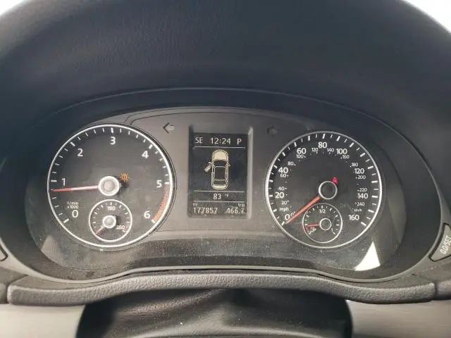 2015 VOLKSWAGEN PASSAT SE  