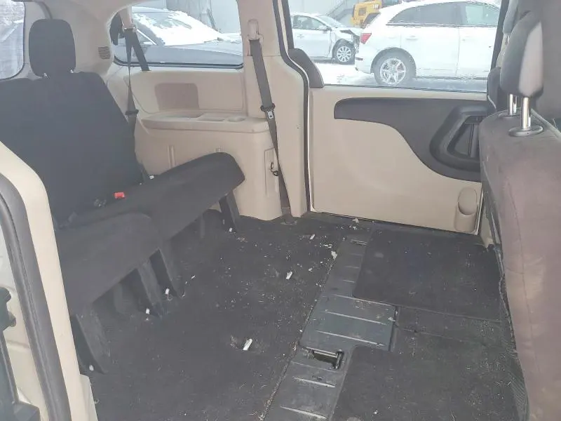 2013 DODGE GRAND CARAVAN SE  