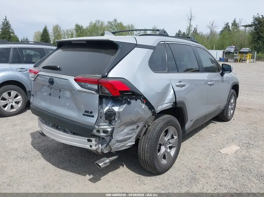 2024 TOYOTA RAV4 HYBRID XLE