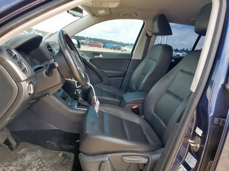 2016 VOLKSWAGEN TIGUAN S  