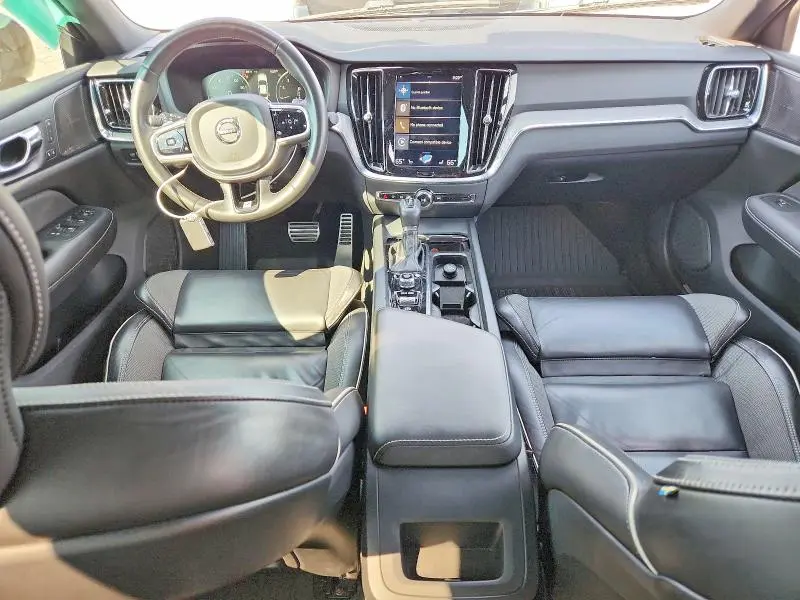 2019 VOLVO S60 T5 R-DESIGN  