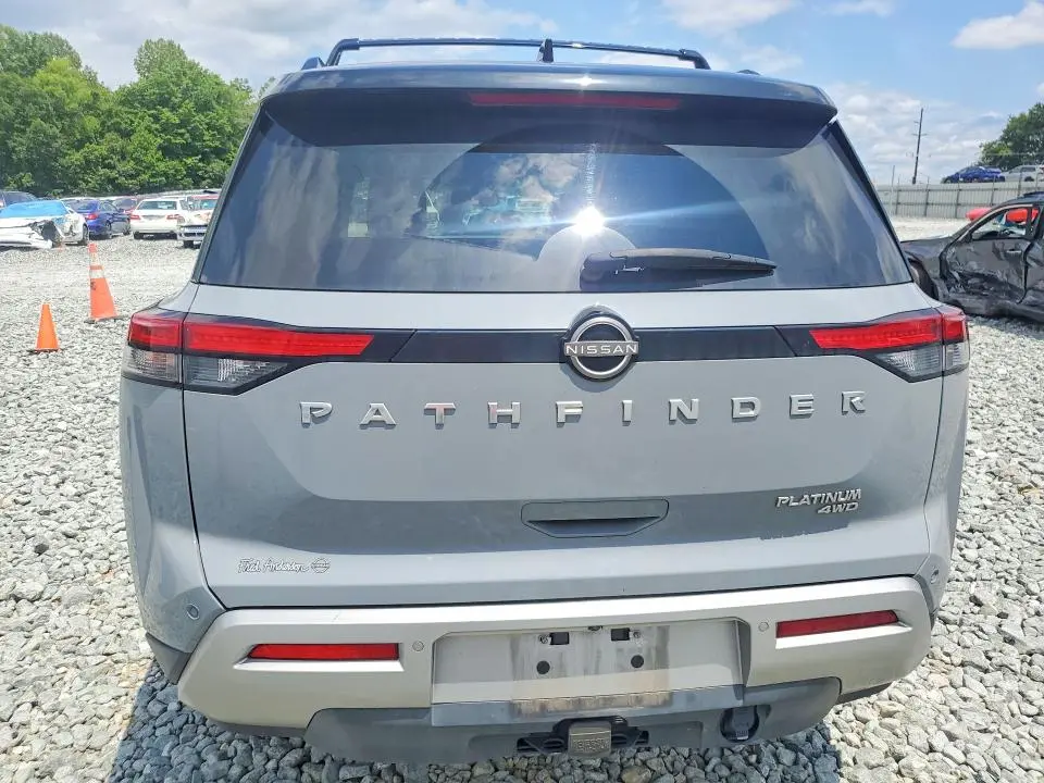 2022 NISSAN PATHFINDER PLATINUM  