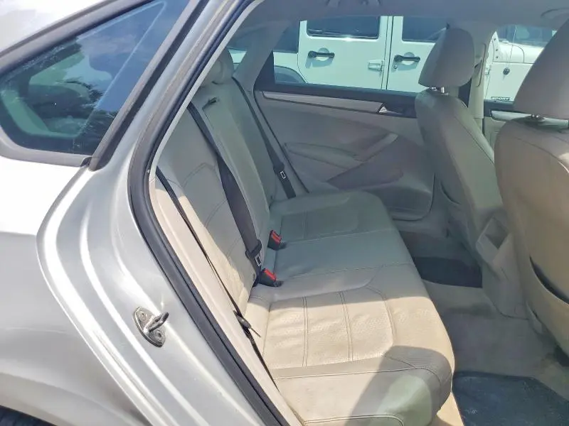 2012 VOLKSWAGEN PASSAT S  