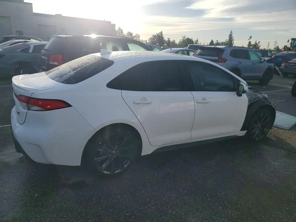 2025 TOYOTA COROLLA SE  