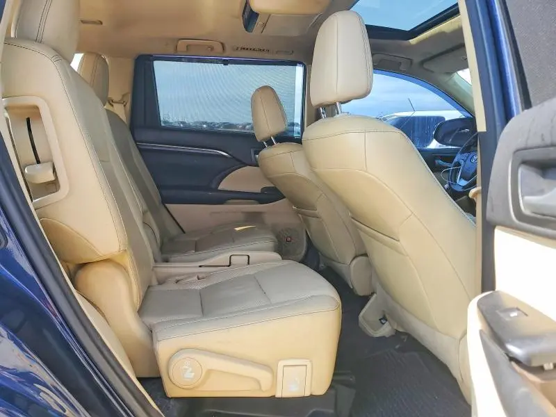 2015 TOYOTA HIGHLANDER   