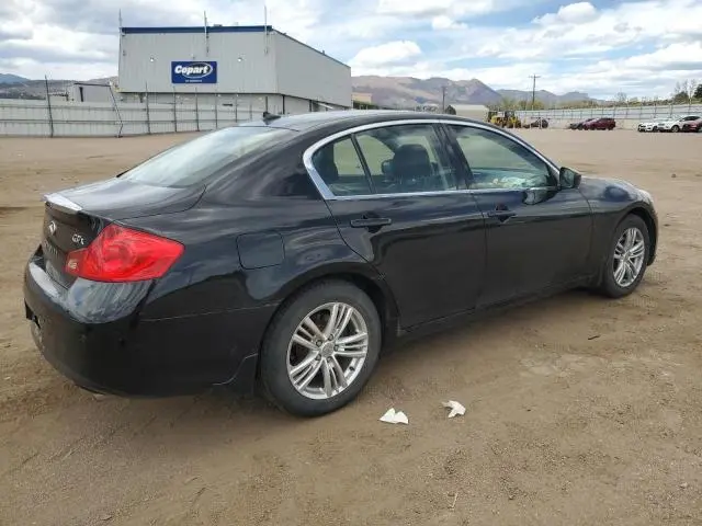 2011 INFINITI G37   