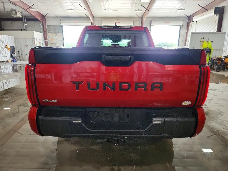 2025 TOYOTA TUNDRA SR5  