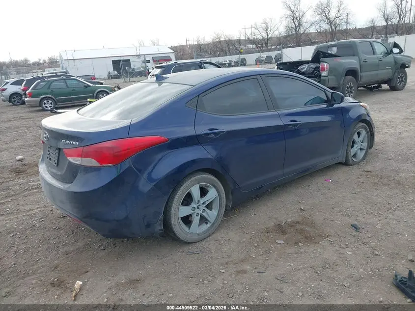 2013 HYUNDAI ELANTRA GLS