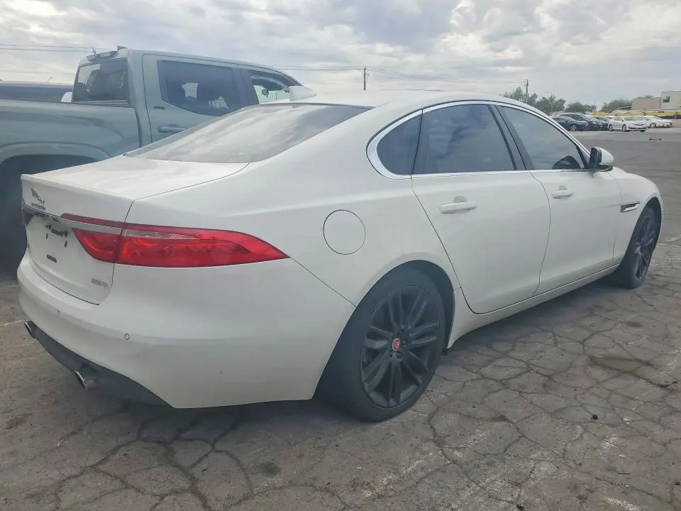 2016 JAGUAR XF PRESTIGE  