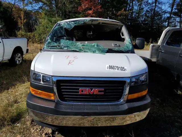 2025 GMC SAVANA G3500 LT  