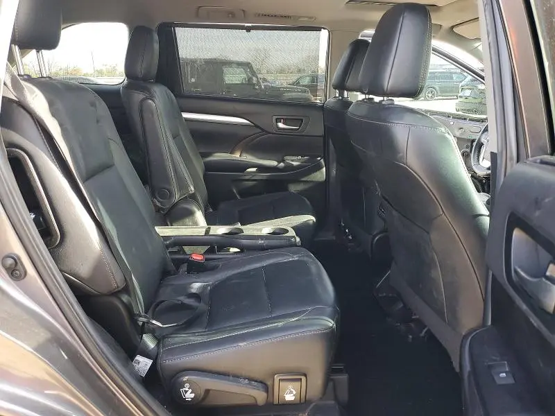 2019 TOYOTA HIGHLANDER   