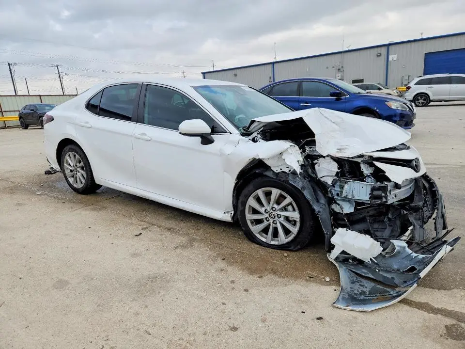 2021 TOYOTA CAMRY LE  