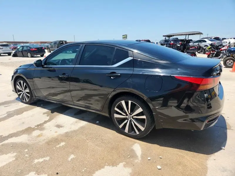 2022 NISSAN ALTIMA SR  
