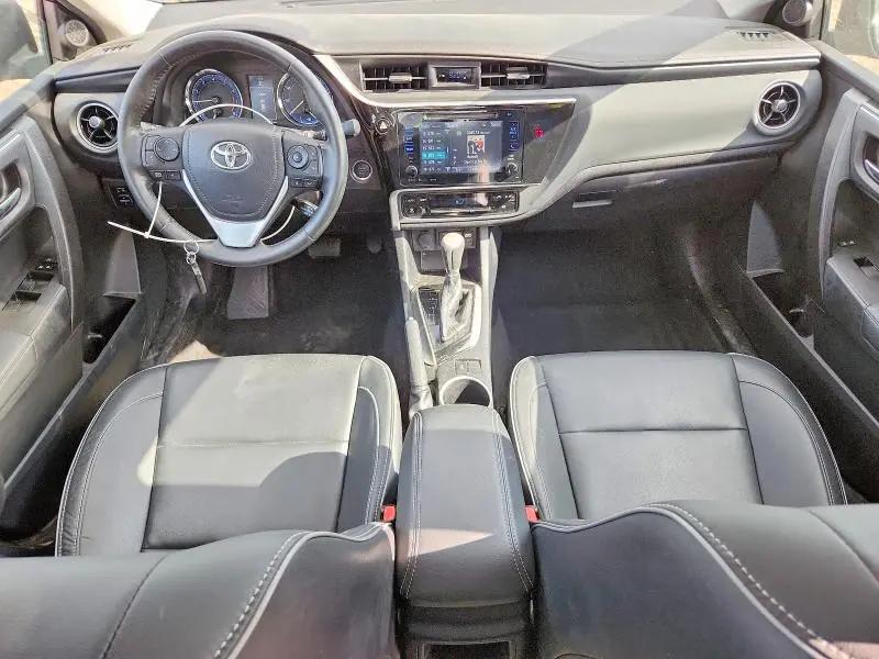 2018 TOYOTA COROLLA XLE  