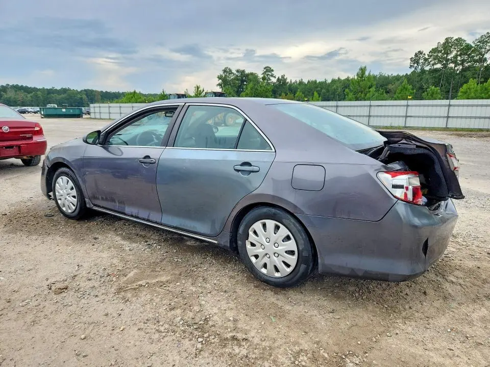 2014 TOYOTA CAMRY LE  