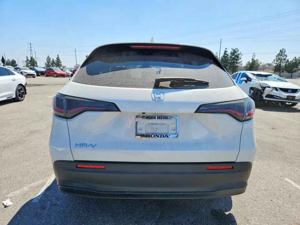 2024 HONDA HR-V LX  