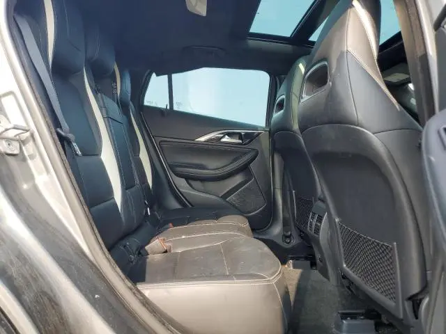 2017 INFINITI QX30 BASE