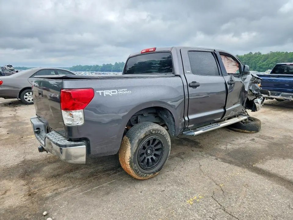 2011 TOYOTA TUNDRA CREWMAX SR5  