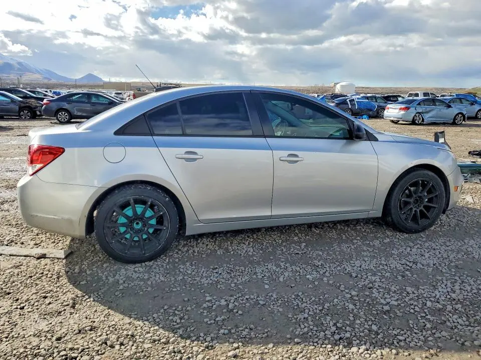2015 CHEVROLET CRUZE LS  
