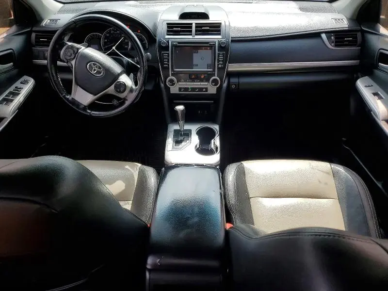 2014 TOYOTA CAMRY SE  