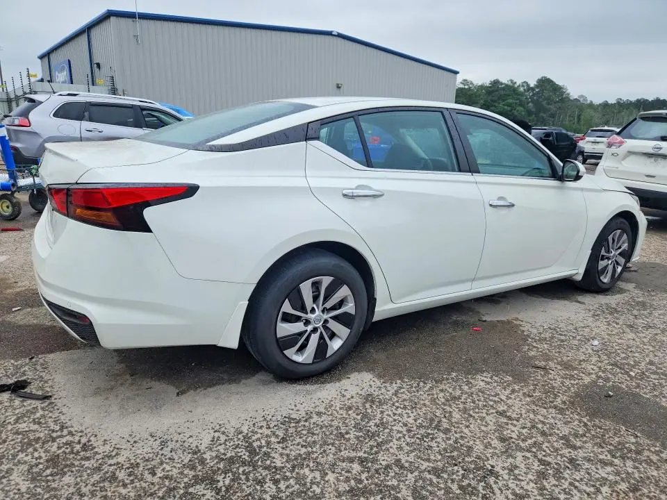 2023 NISSAN ALTIMA S  