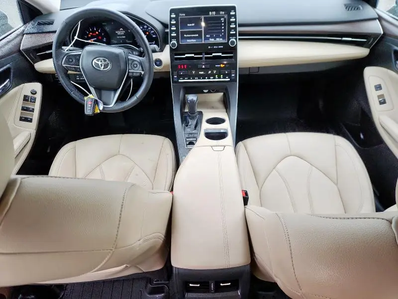 2021 TOYOTA AVALON XLE  