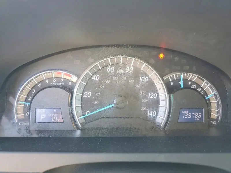 2014 TOYOTA CAMRY SE  