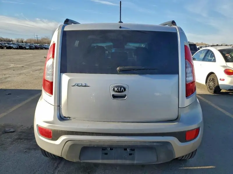 2013 KIA SOUL +  
