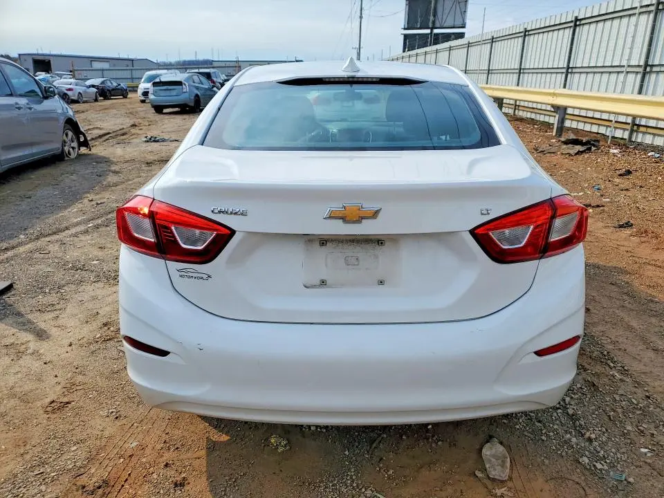 2018 CHEVROLET CRUZE LT  