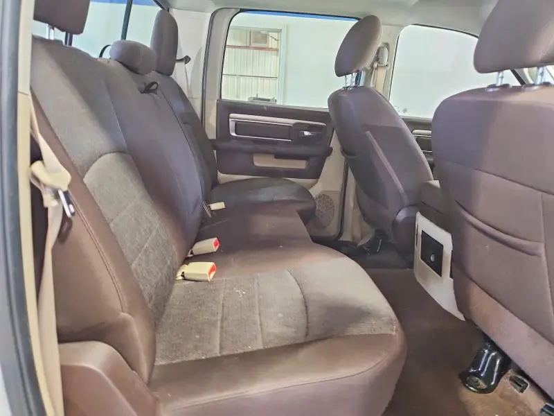 2017 RAM 1500 SLT  
