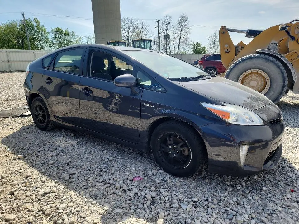 2015 TOYOTA PRIUS TWO  