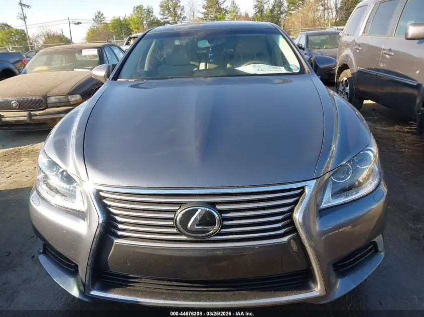 2016 LEXUS LS 460  