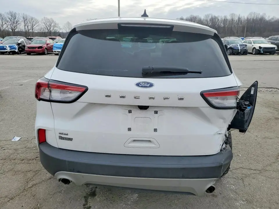 2021 FORD ESCAPE SE  
