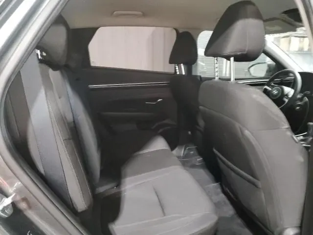 2022 HYUNDAI TUCSON SE  