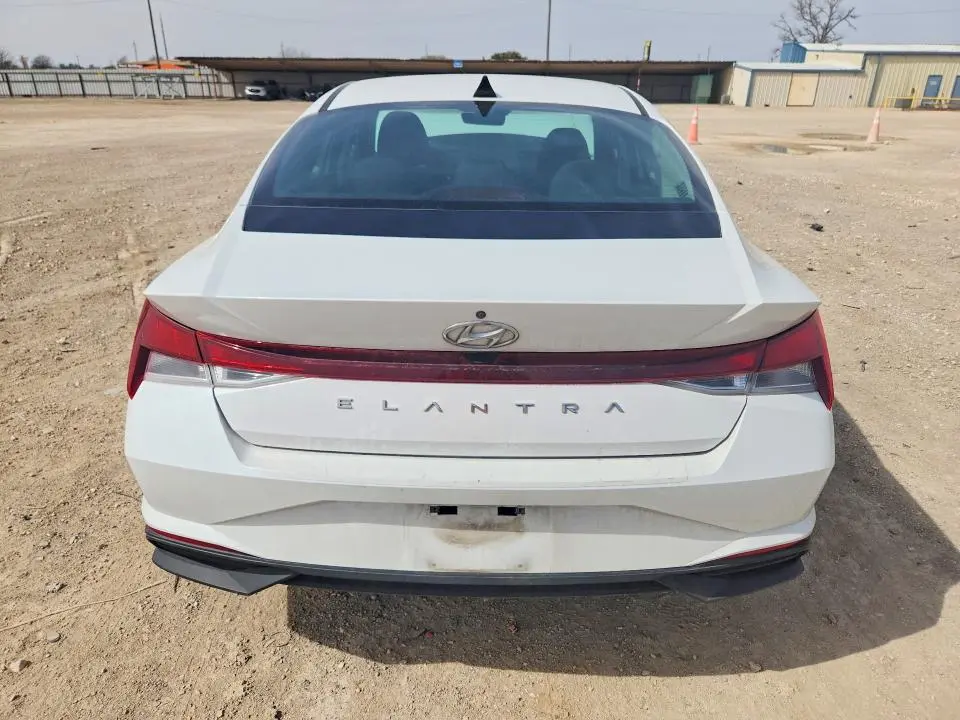 2022 HYUNDAI ELANTRA SEL  
