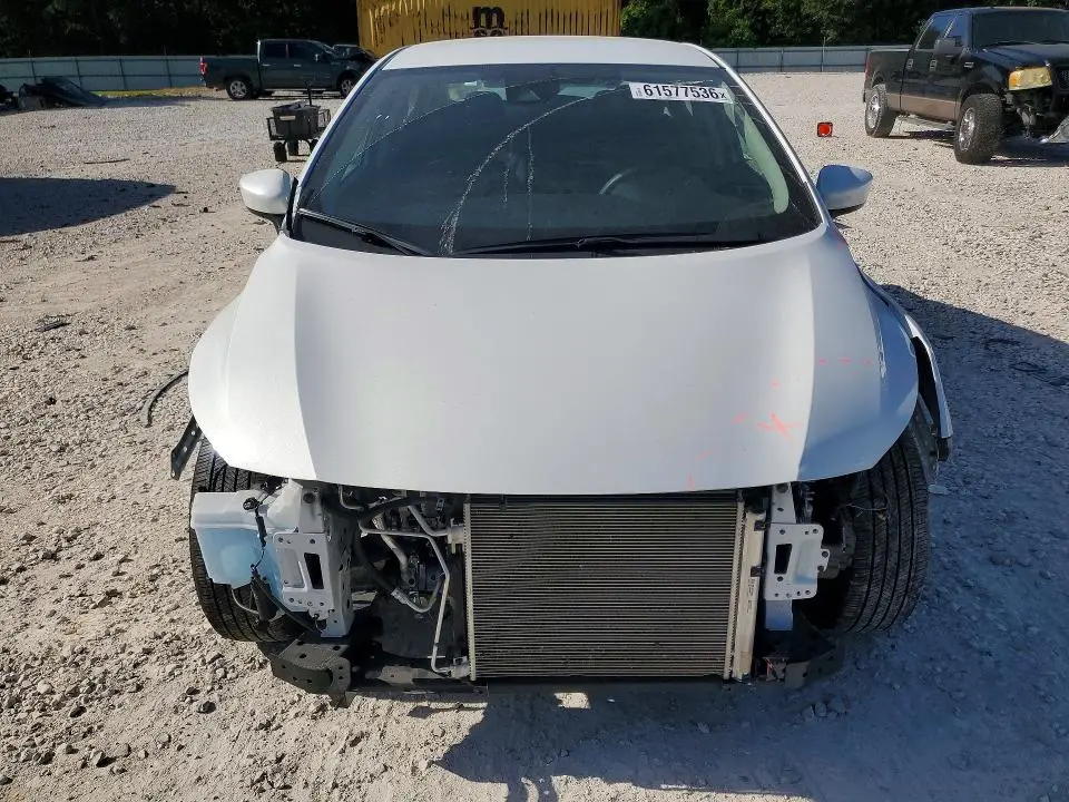 2024 NISSAN VERSA SV  