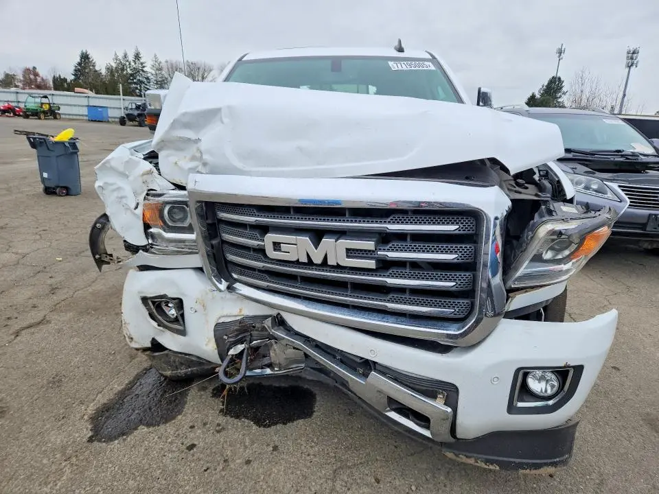 2017 GMC SIERRA K2500 SLT  