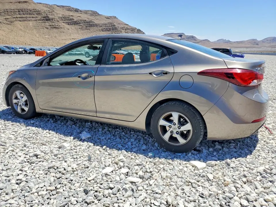 2015 HYUNDAI ELANTRA SE  