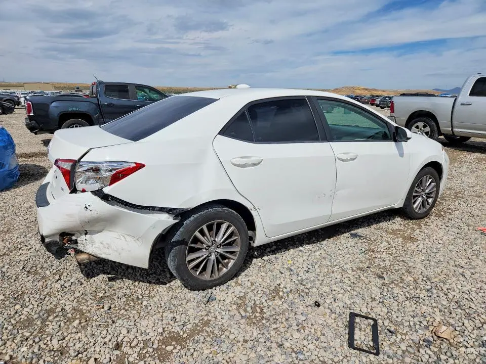 2015 TOYOTA COROLLA LE PLUS  
