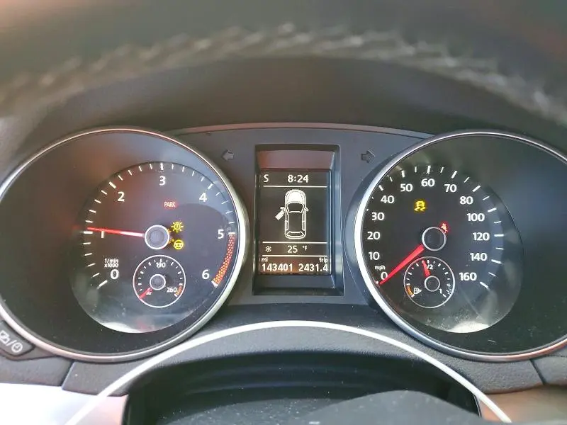 2013 VOLKSWAGEN GOLF   